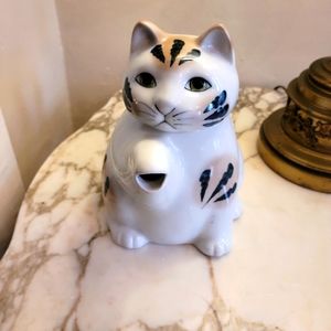 Vintage Cat Teapot Made in Japan Henriksen
